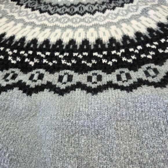 Universal Thread Grey Nordic Pattern Sweater Womens Size XL - Picture 10 of 13